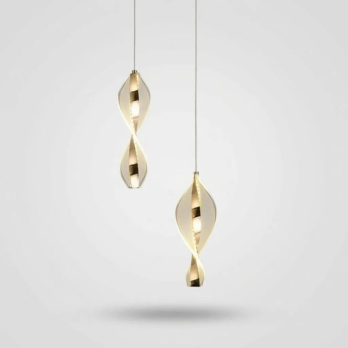 Suspension LED torsadée acrylique dorée design premium or salon