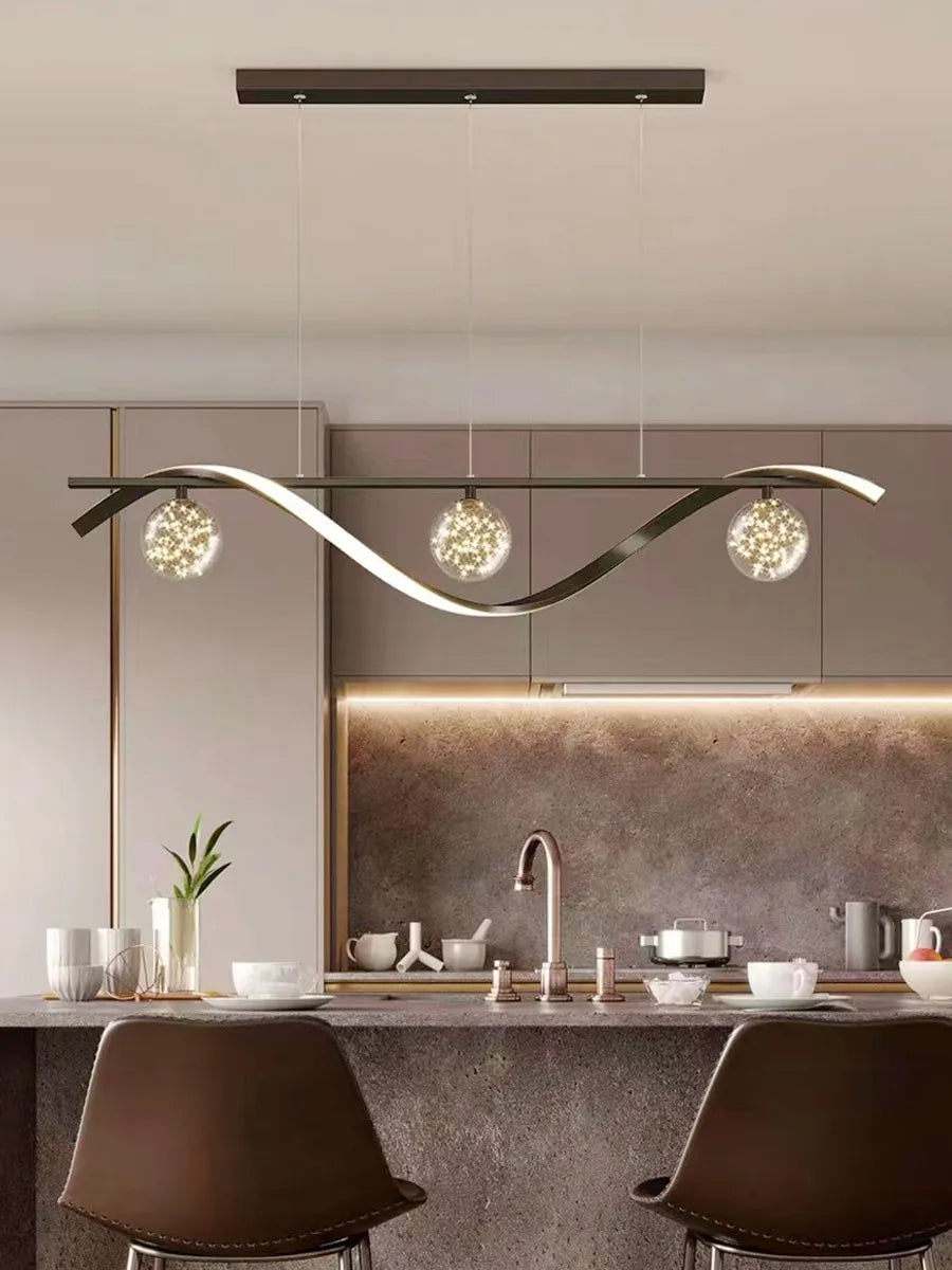 Lustre LED Ondulé Aluminium – Design Minimaliste Contemporain Salon