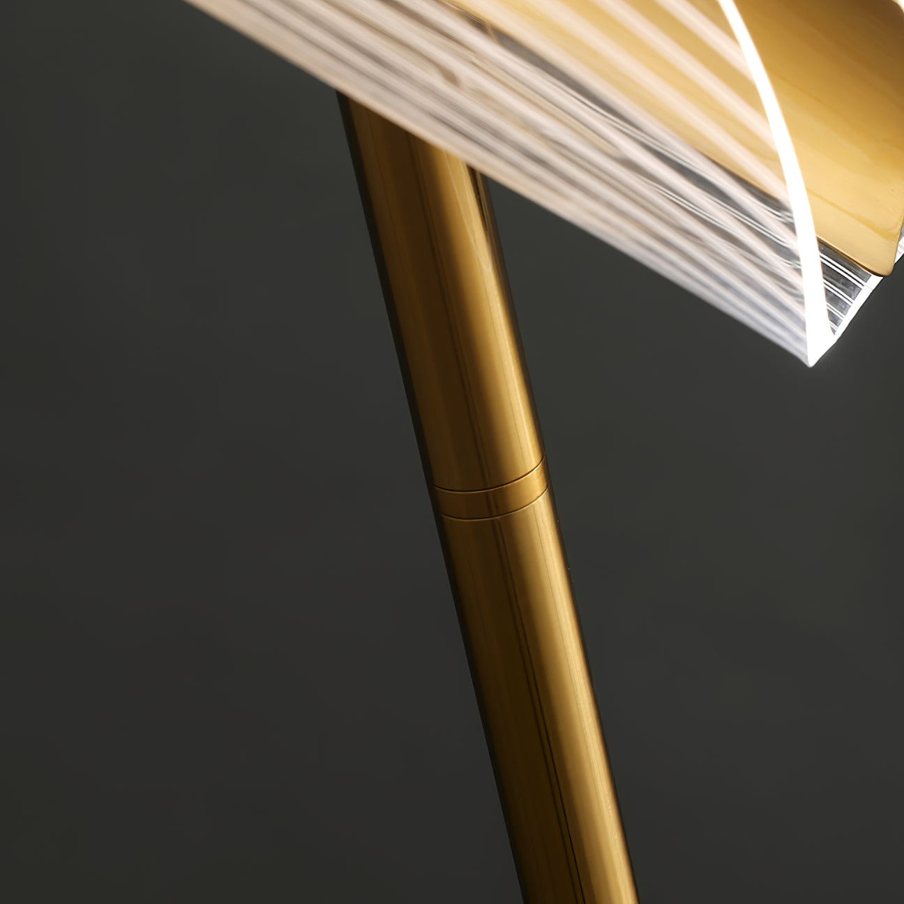 Lampadaire Vague Or & Blanc