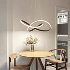 Luminaire LED a courbes fluides pour salon.