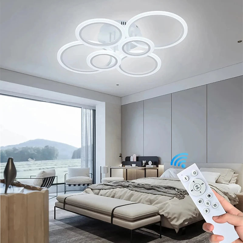 Luminaire plafond avec anneaux design lumineux.