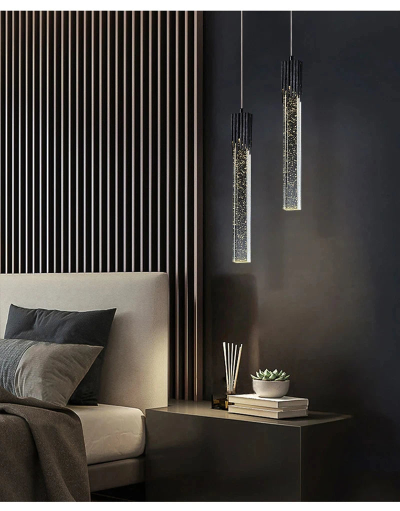 Luminaire suspendu premium en cristal avec éclairage LED intégré.
