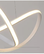 Lustre aluminium design blanc pour salle a manger.