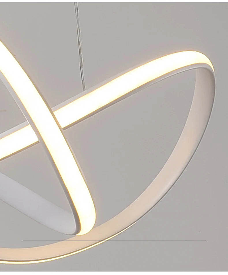 Lustre aluminium design blanc pour salle a manger.