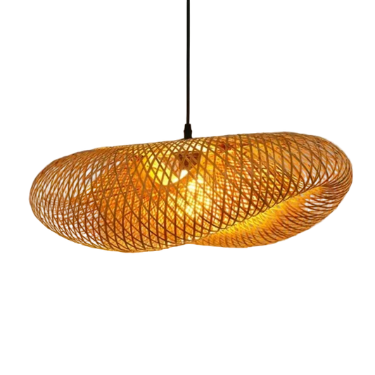 Lustre en bambou tresse artisanale diffuse lumiere chaleureuse.