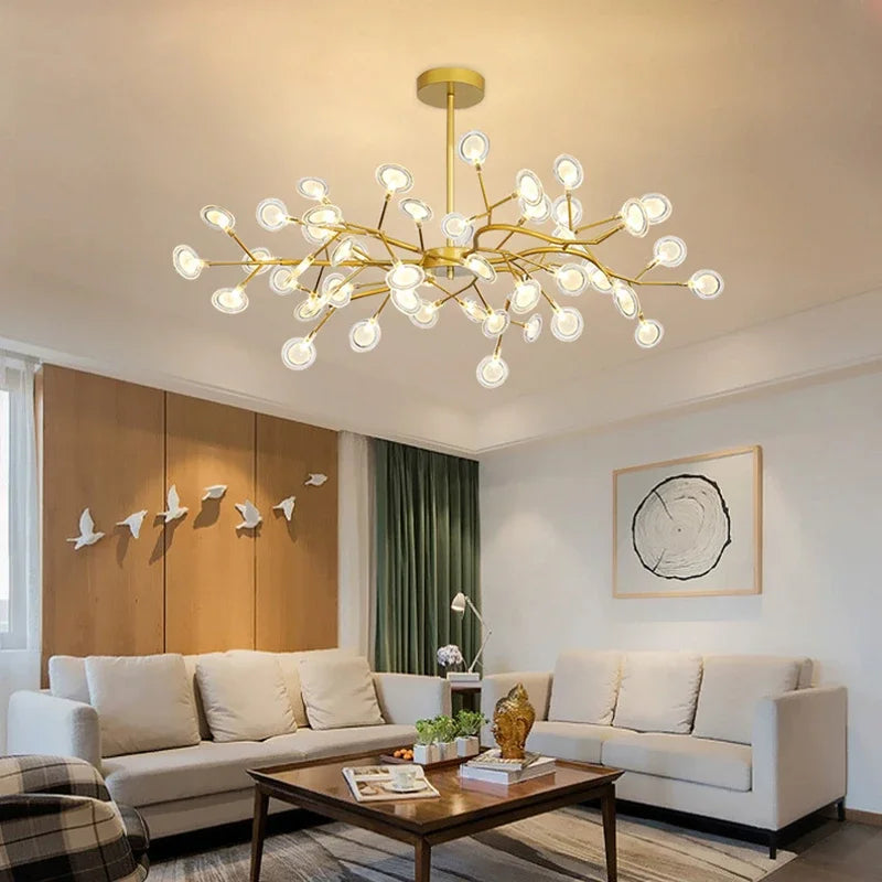 Lustre plafond moderne installe dans un salon contemporain