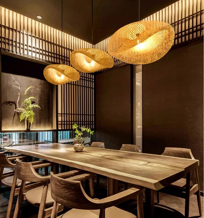 Lustre design organique en bambou tresse naturel.