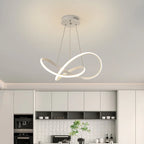 Suspension design fluide avec eclairage uniforme.