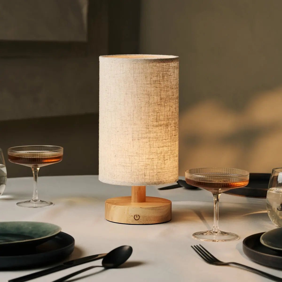 Lampe de Table en Bois Sans Fil Ben - Marron Clair, LED Rechargeable et Dimmable