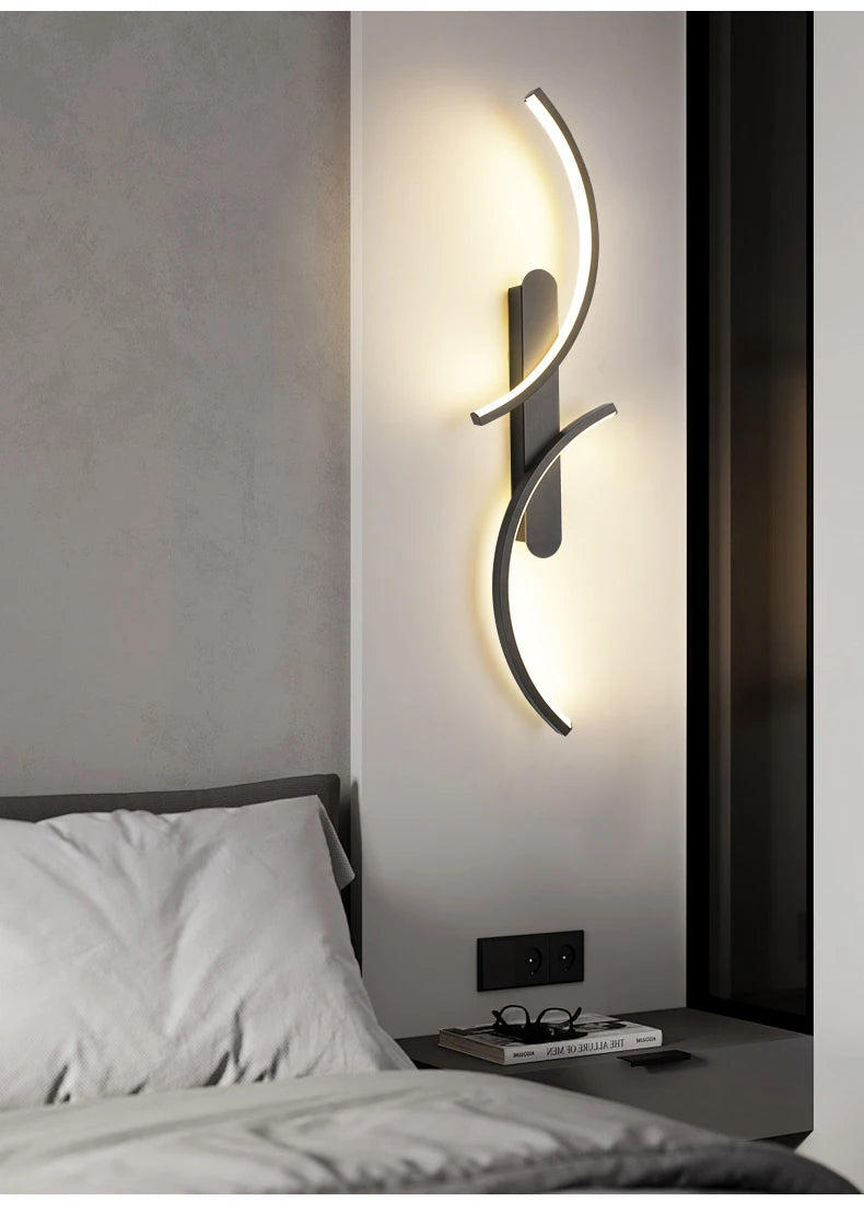 Applique murale moderne utilisée en éclairage de chambre.