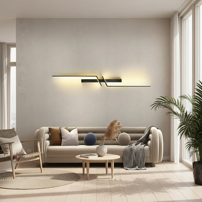 Applique murale LED LineaLux installée dans un salon moderne.
