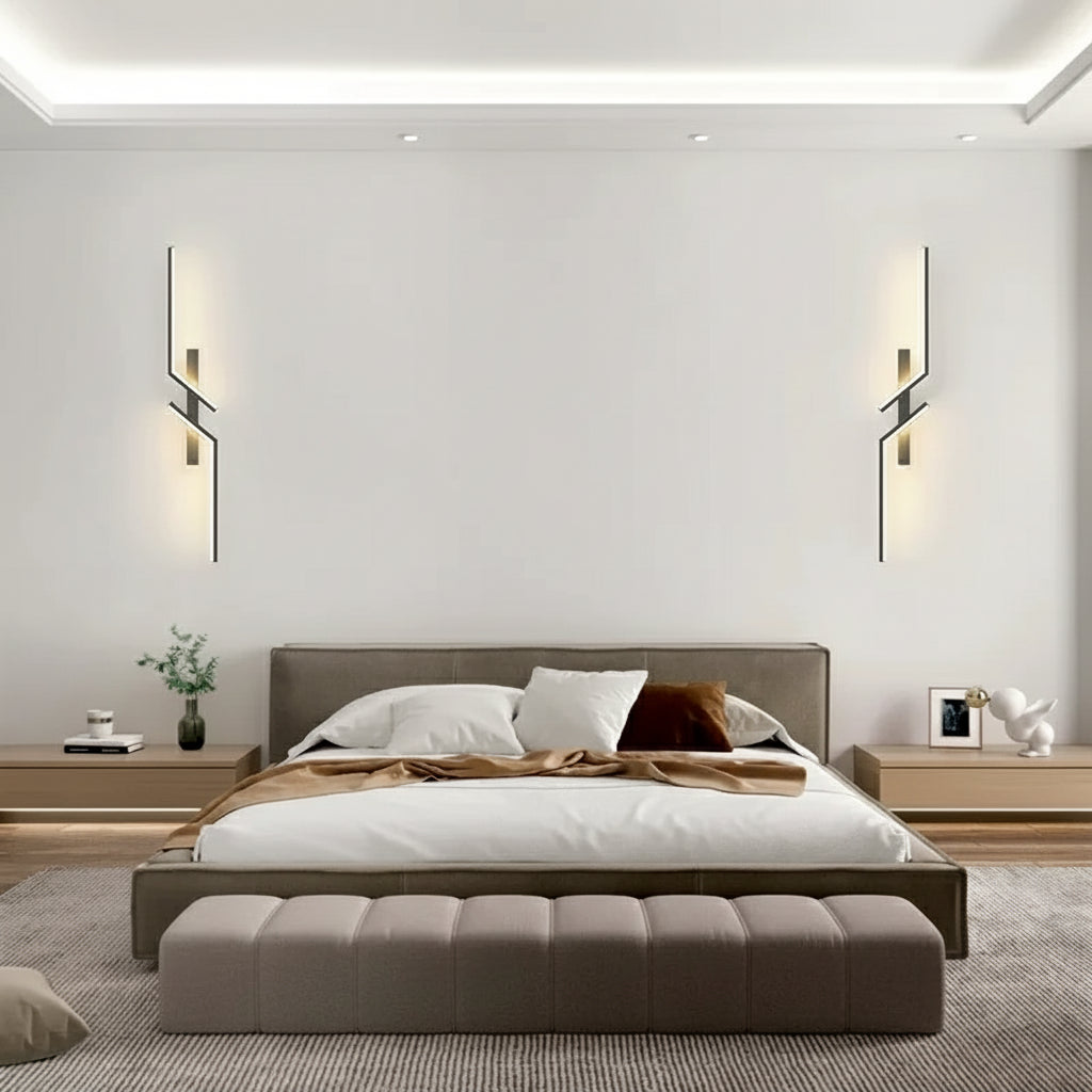 Version noire de l’applique murale LED LineaLux.