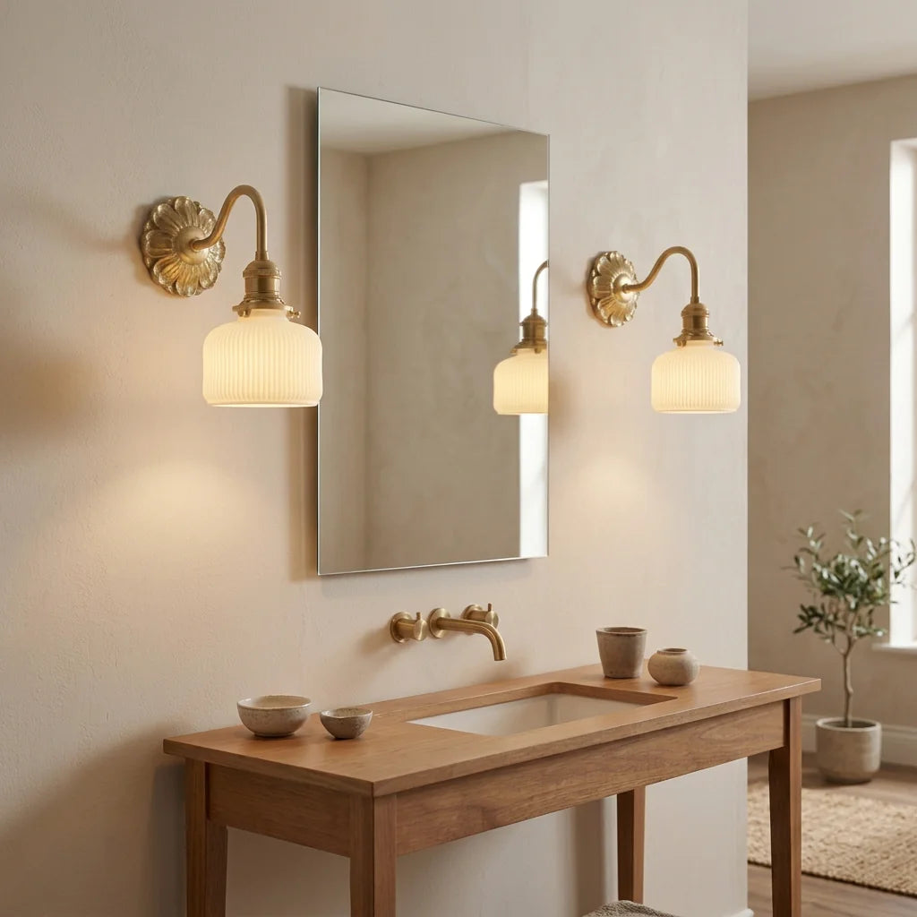 Applique Murale Aveline en paire de chaque cote du miroir salle de bain