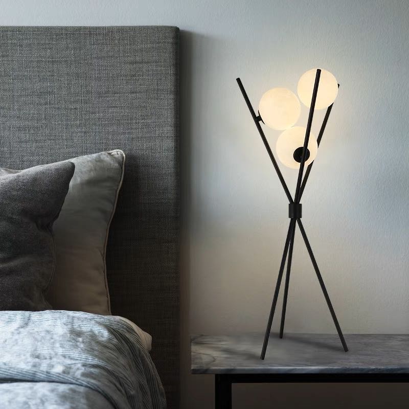 Lampadaire Tripode Acrylique Moderne