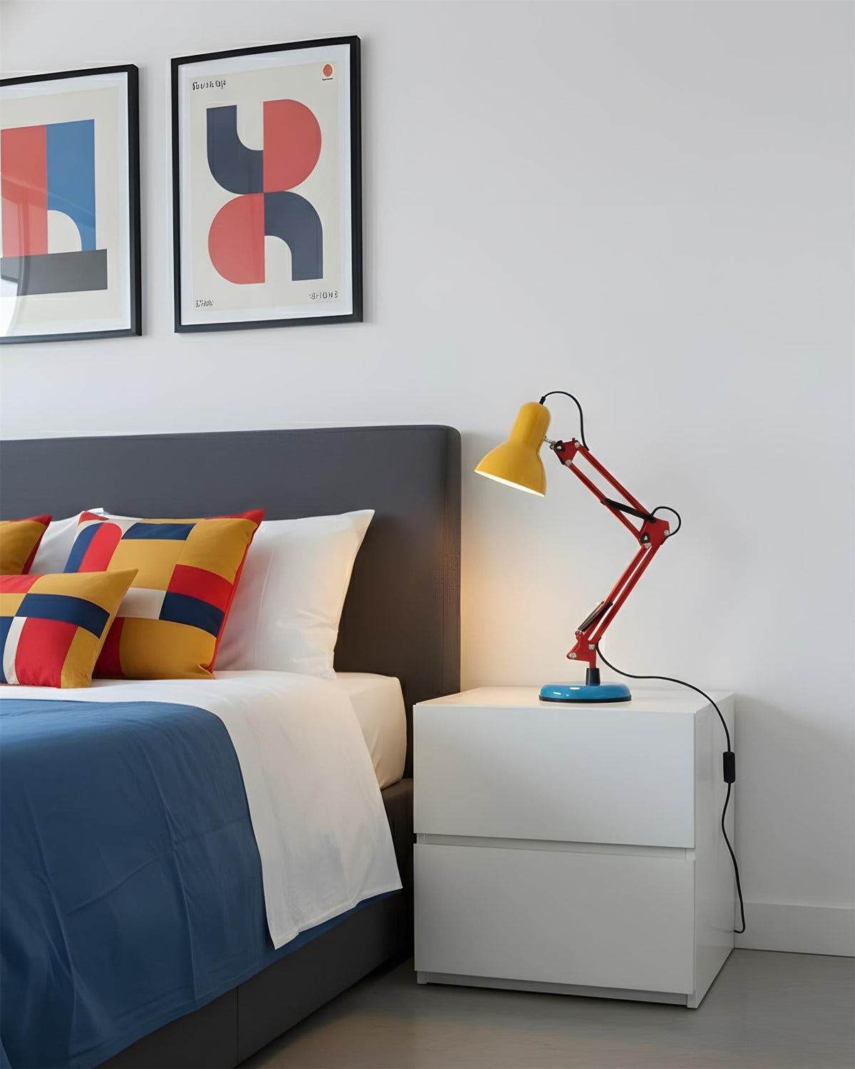Lampe de Table Flexo Memphis, vue d'ambiance chevet