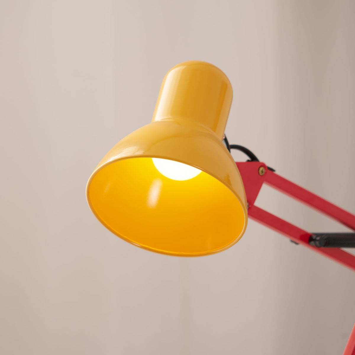 Lampe de Table Flexo Memphis, packshot final