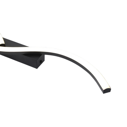 Base de fixation en aluminium noir du plafonnier LED moderne.