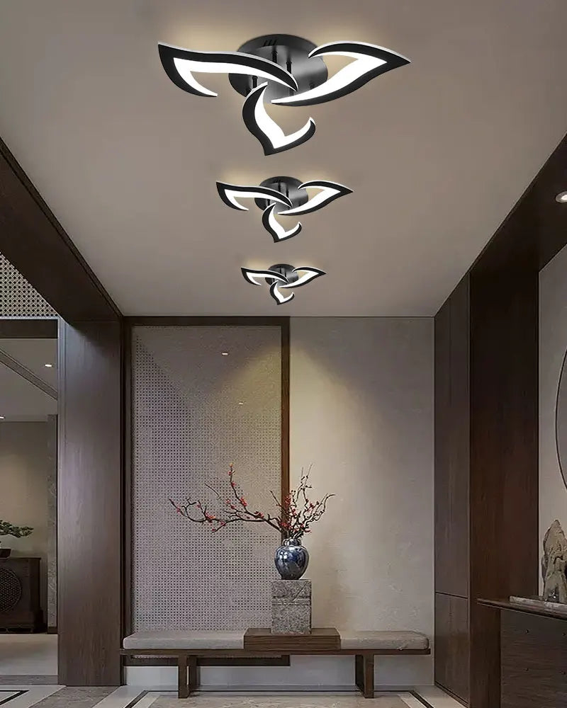 Plafonnier Lotus noir au design contemporain inspiré d’une fleur.