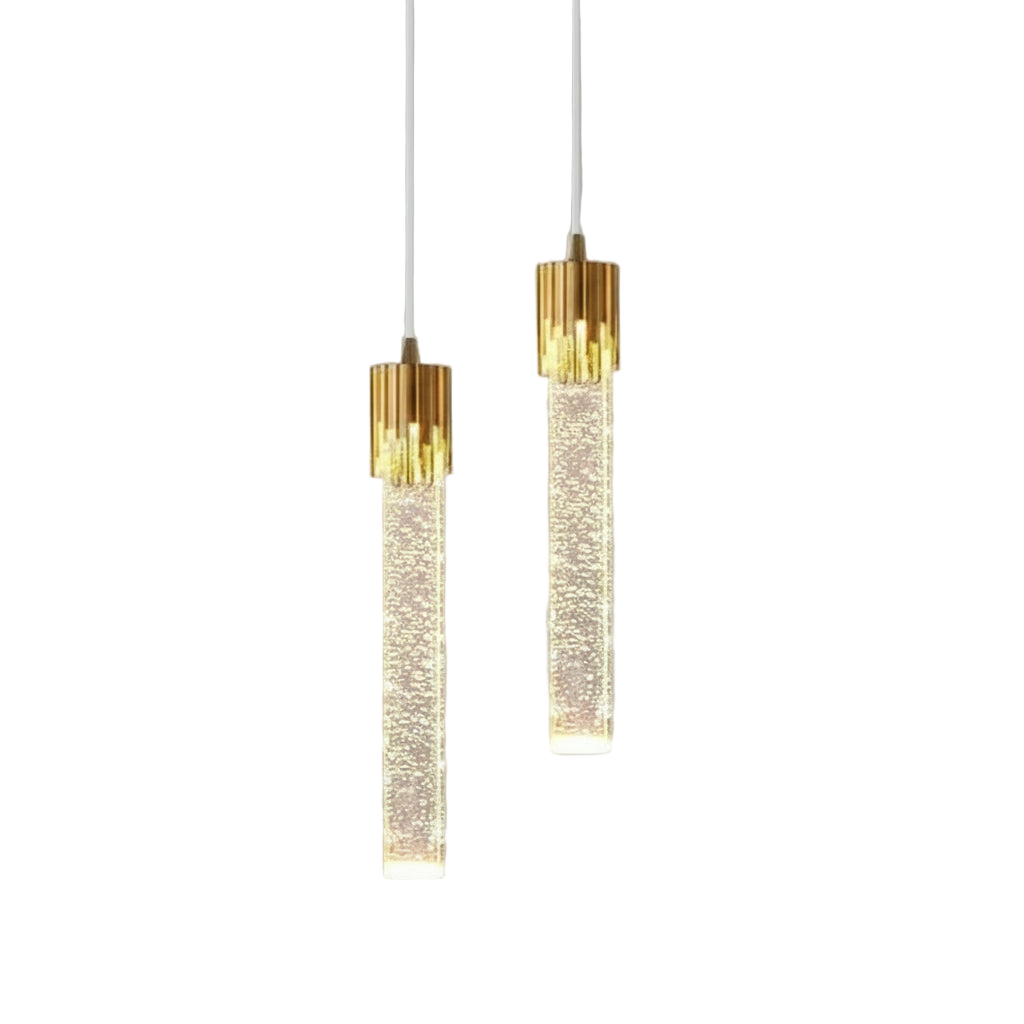 Suspension LED dorée avec tube en cristal et micro-bulles scintillantes.