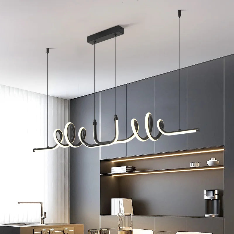 Vue de profil de la suspension LED ondulée minimaliste.